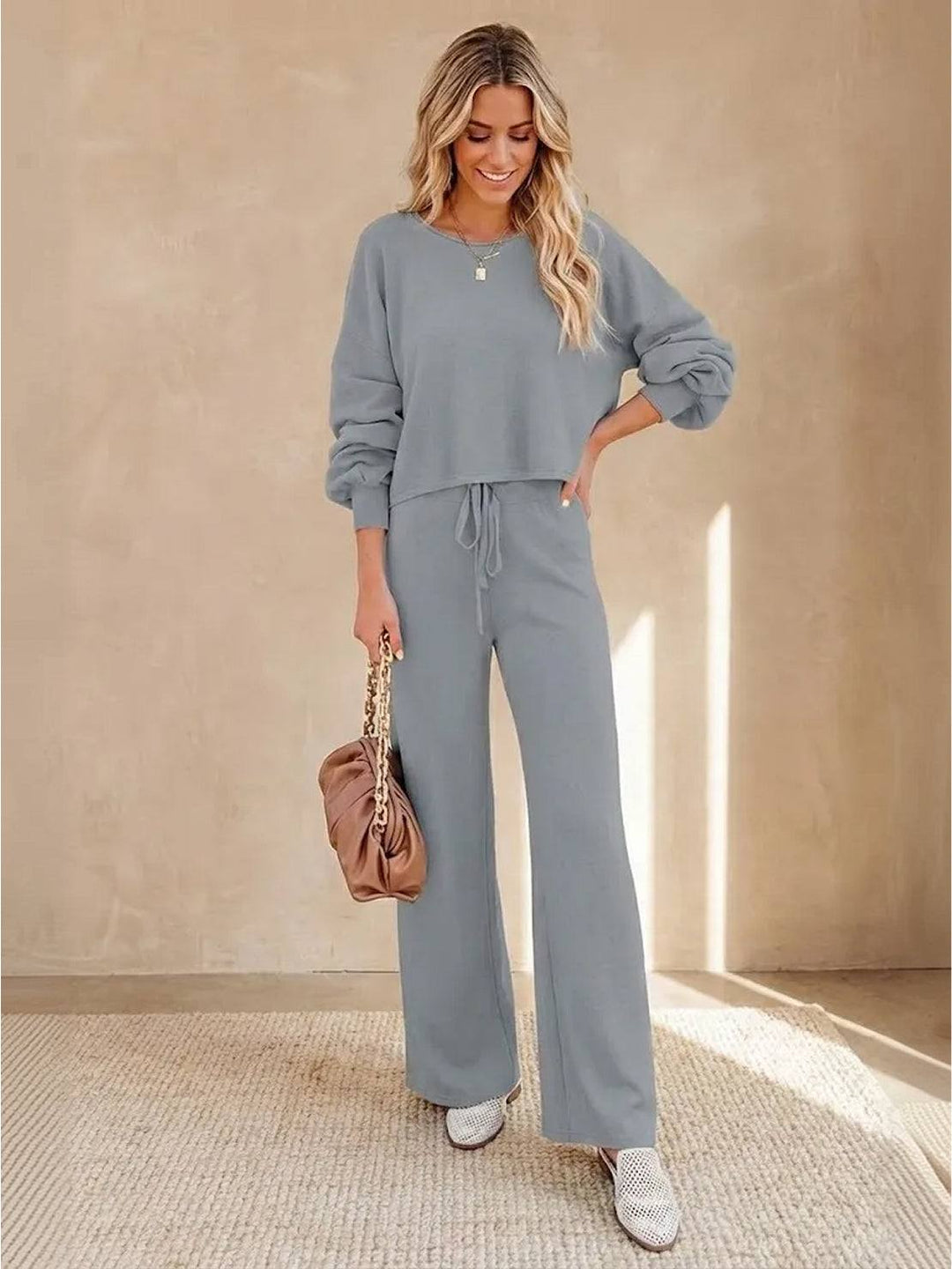 Hailey | Women's Cropped Sweatshirt and Wide-Leg Pants Lounge Set